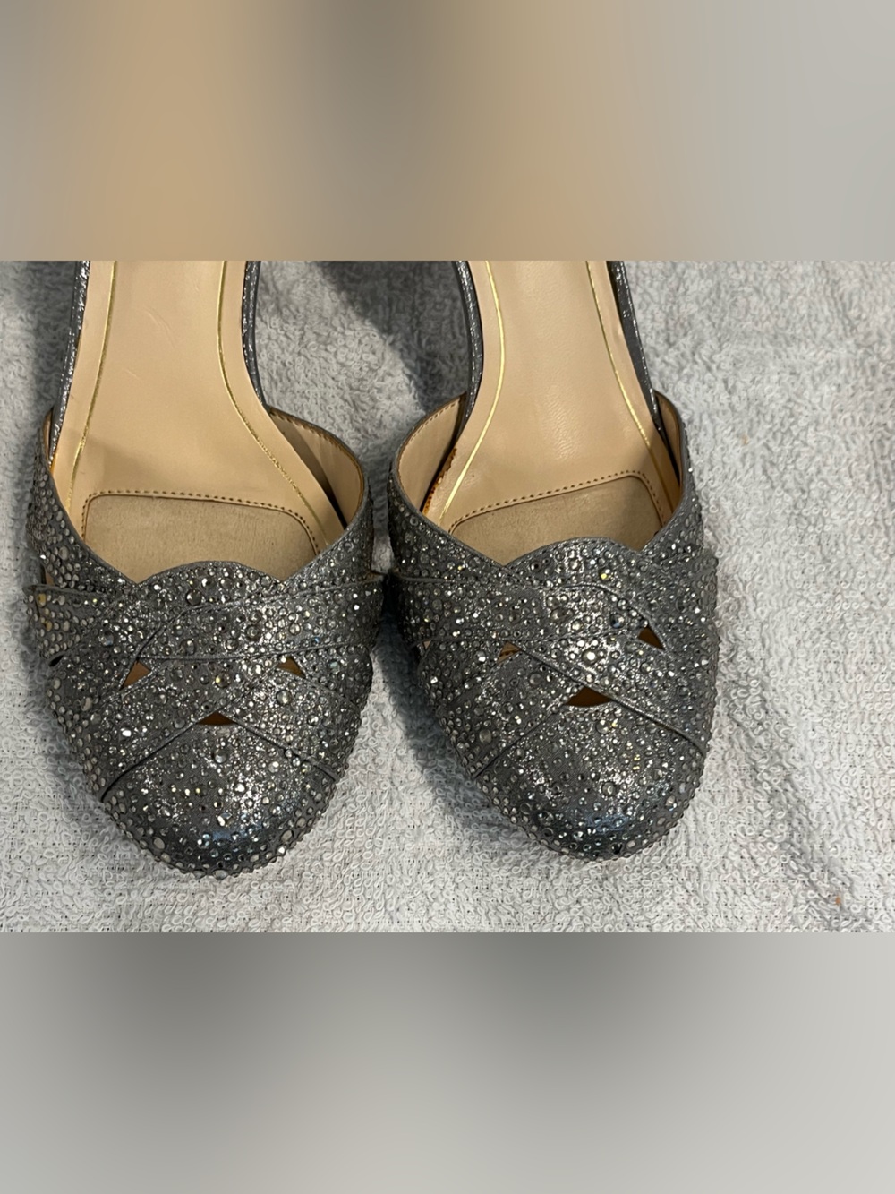 Alex Marie silver rhinestone formal shoes/ heeled sandals. Closed round toe. 9 - Picture 4 of 10